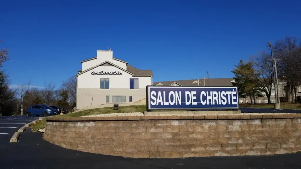 Salon De Christe- St. Charles — Beauty salon in St Charles